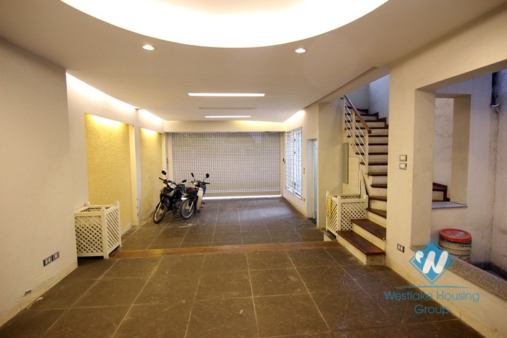 Unfurnished 05 bedrooms-Good house for rent in Trich Sai st, Tay Ho district 